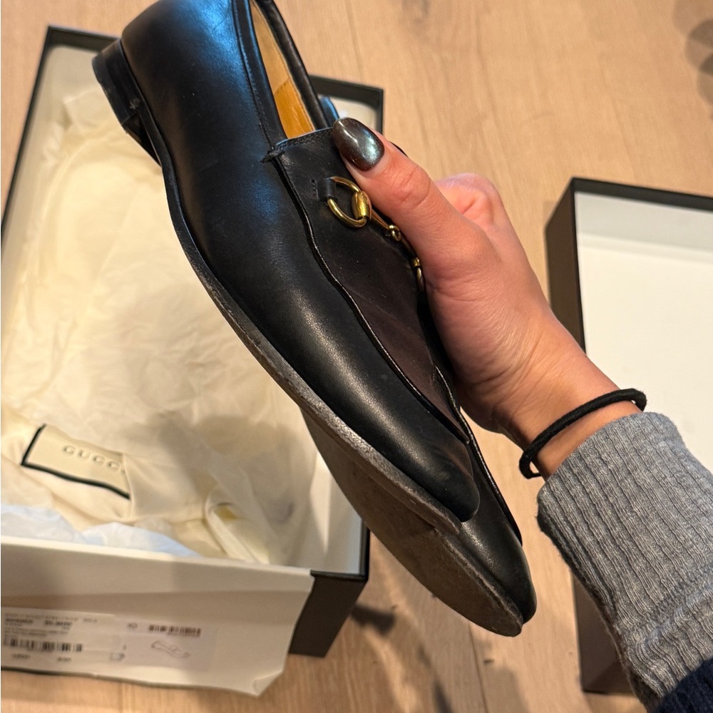 Gucci Loafer Black Leather Slip-On Loafers with Gold Detail - Picture 9 of 11
